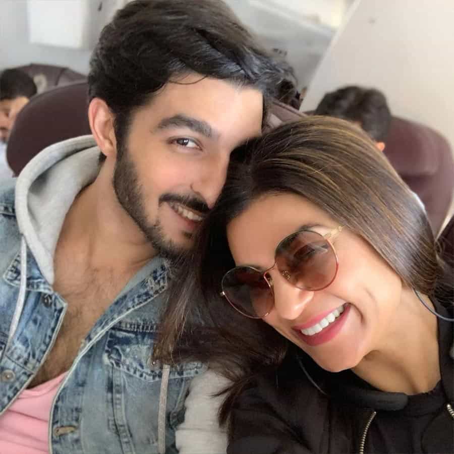 సుస్మిత మాజీ ప్రియుడు రోహ్మన్ షాల్ విడిపోయిన తర్వాత కూడా సుస్మిత కుటుంబానికి ఎంతో సన్నిహితంగా ఉంటున్నాడు.