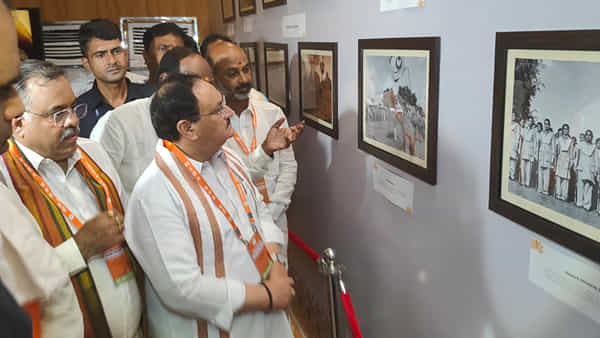 BJP Executive Meet: తెలంగాణలో అధికారమే లక్ష్యంగా బీజేపీ వ్యూహాత్మక అడుగులు.. తీర్మానాలు ఇవే..!