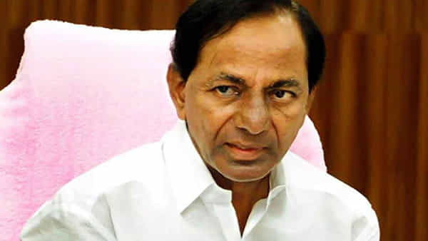 CM KCR Delhi Tour: ఢిల్లీకి చేరుకున్న ముఖ్యమంత్రి కేసీఆర్.. హస్తినకు చేరిన తెలంగాణ రాజకీయం