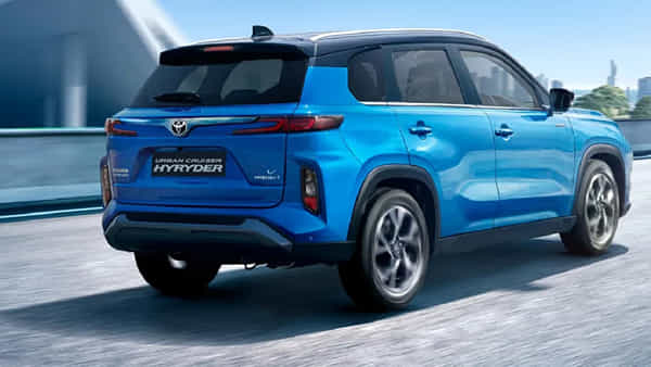 Toyota SUV Cars: భారతదేశంలో టయోటా నుంచి మూడు కొత్త SUV కార్లు.. వచ్చే నెలలో బుకింగ్..!