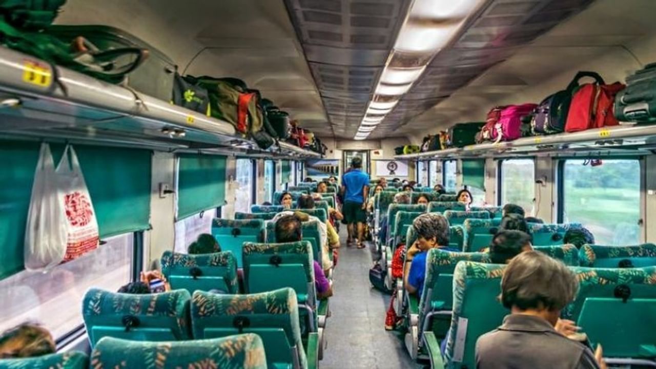 Indian Railways: రైల్వే ప్రయాణీకులకు గుడ్ న్యూస్.. ఆ మార్గంలో శతాబ్ధి రైళ్ల పునరుద్ధరణ