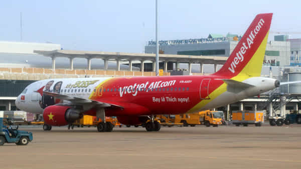 Vietjet Air Offer: విమాన ప్రయాణికులకు బంపర్ ఆఫర్.. కేవలం రూ.26కే ఫ్లైట్ టికెట్..!