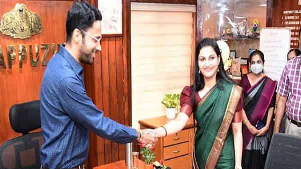 Trending News: భర్తకు ఆ బాధ్యతల్ని అప్పగించిన భార్య.. ఇక మీరే చూసుకోండి అంటూ..
