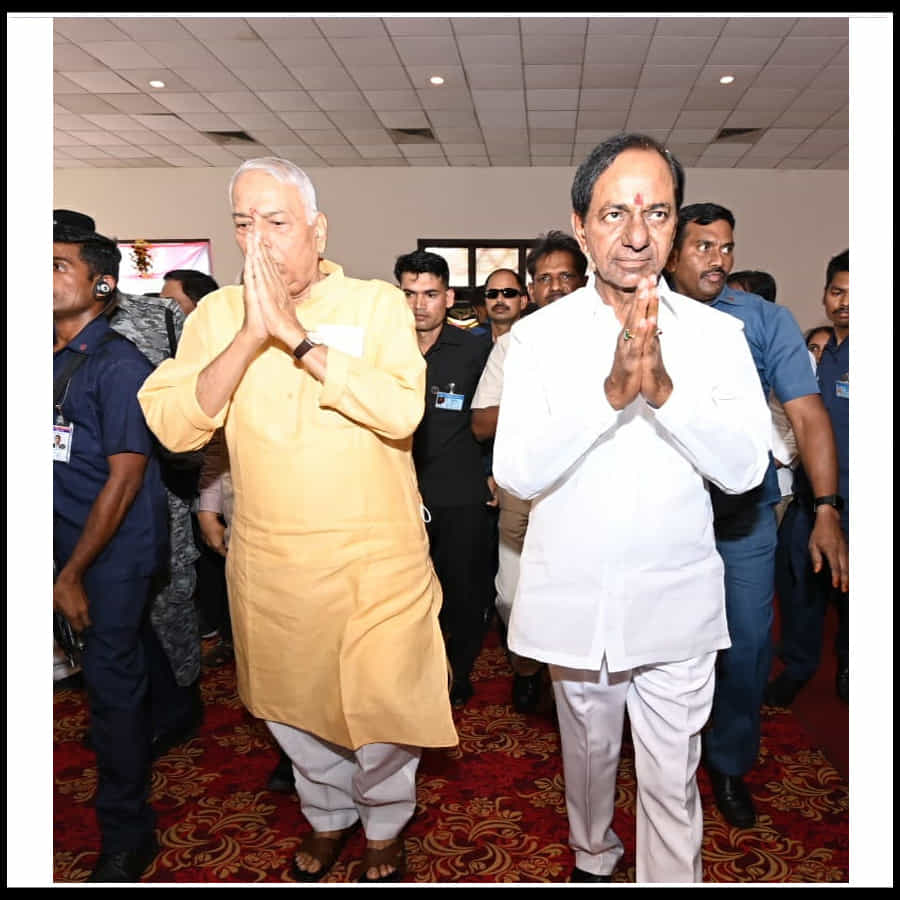 Yashwant Sinha Hyderabad Tour: హైదరాబాద్ లో యశ్వంత్ సిన్హాకు ఘనస్వాగతం పలికిన సీఎం కేసీఆర్.. భారీ ర్యాలీ ఫొటోస్..