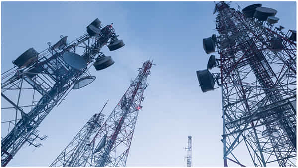 5G Spectrum Auction: 5G స్పెక్ట్రమ్ వేలంలో రిలయన్స్ జియో ఆధిపత్యం.. ప్రభుత్వానికి భారీగా ఆదాయం