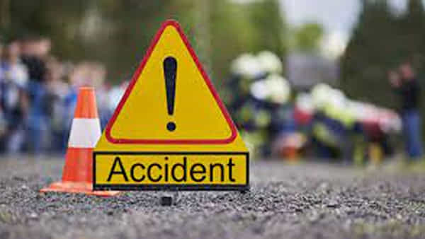Andhra Pradesh: ఆనందంలో విషాదం.. మృత్యువు రూపంలో దూసుకొచ్చిన లారీ.. ఇద్దరు దుర్మరణం