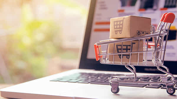 Amazon Sale Offer: అమెజాన్లో మరో అద్భుతమైన ఆఫర్.. స్మార్ట్ టీవీలపై భారీ డిస్కౌంట్లు..!