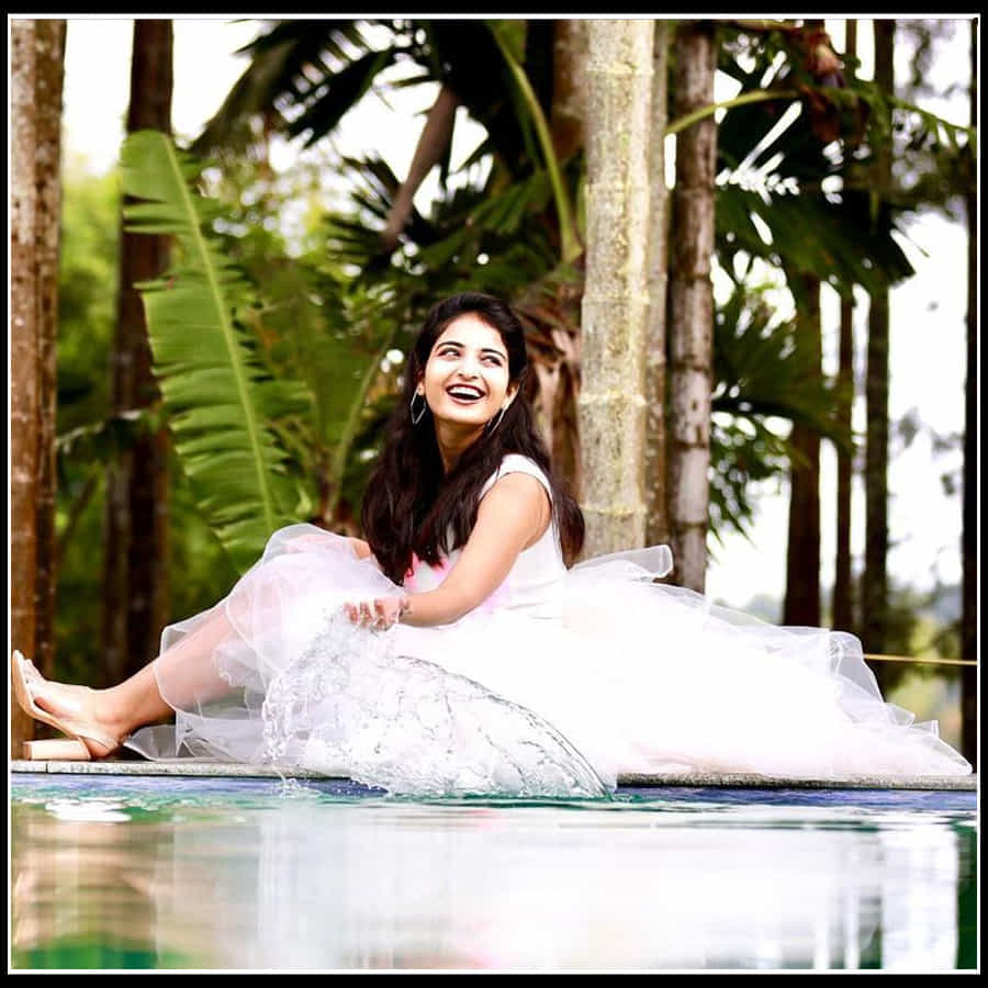 Ananya Nagalla: ఇంత అందంగా ఉంటే చూస్తూ ఉండిపోమా నిన్ను ఏన్నాళ్లైనా.. అనన్య లేటేస్ట్ ఫోటోస్..