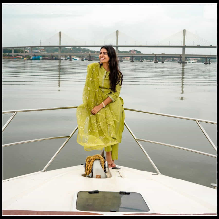 Ananya Nagalla: ఇంత అందంగా ఉంటే చూస్తూ ఉండిపోమా నిన్ను ఏన్నాళ్లైనా.. అనన్య లేటేస్ట్ ఫోటోస్..