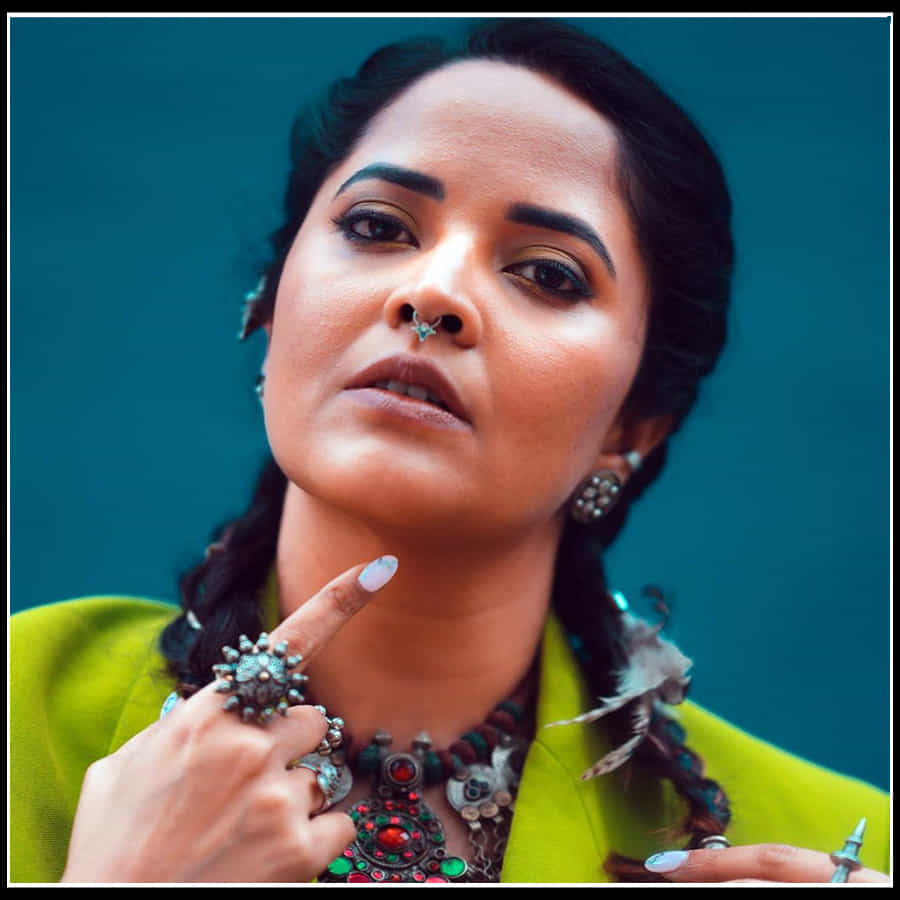 Anasuya Bharadwaj: కొత్తావతారంలో ఎట్రాక్ట్ చేస్తున్న అనసూయ.. వావ్ అనిపిస్తున్న ఫొటోస్..