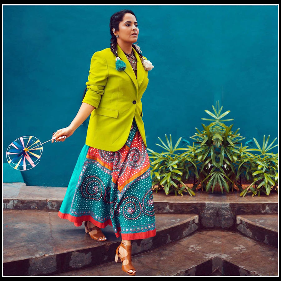 Anasuya Bharadwaj: కొత్తావతారంలో ఎట్రాక్ట్ చేస్తున్న అనసూయ.. వావ్ అనిపిస్తున్న ఫొటోస్..