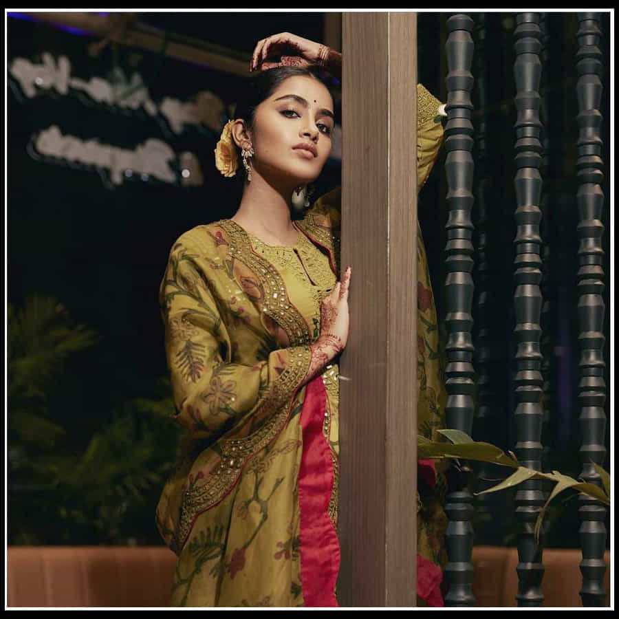 Anupama Parameswaran : సన్నజాజిలా హొయలు పోతున్న అనుపమ..