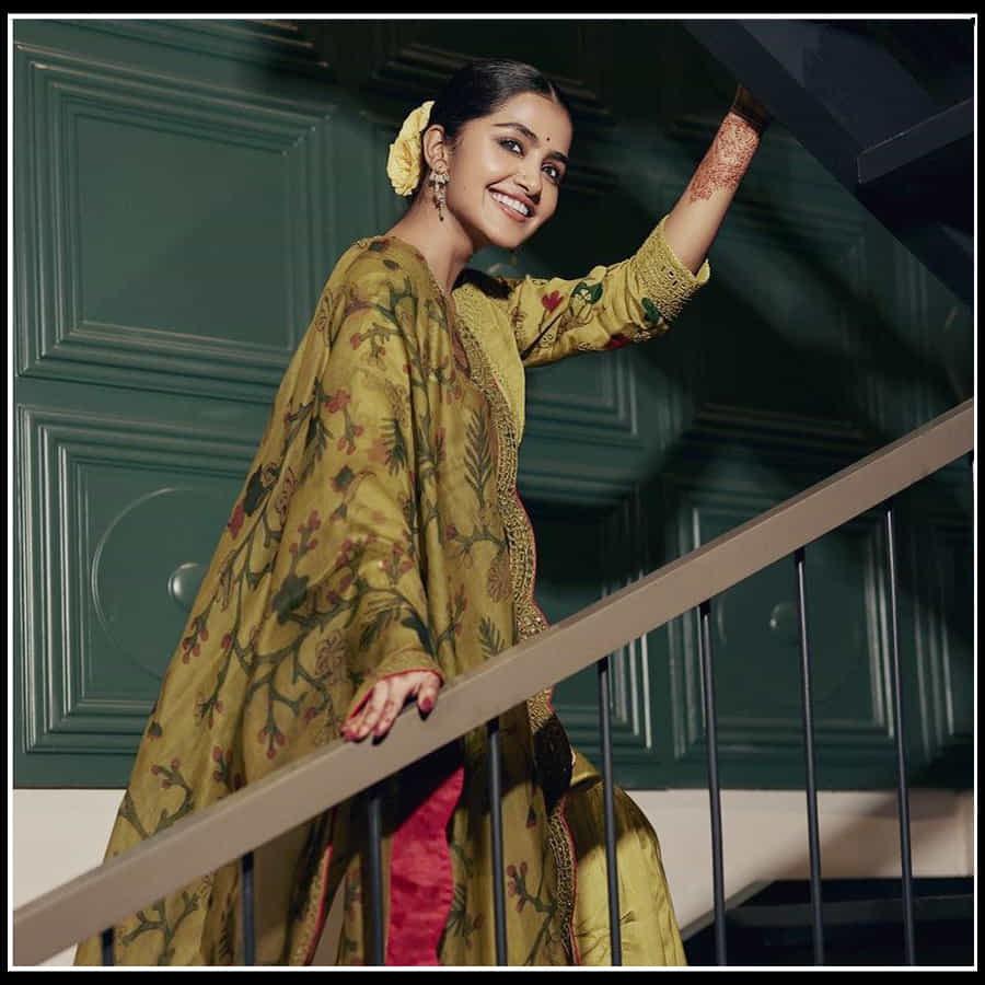 Anupama Parameswaran : సన్నజాజిలా హొయలు పోతున్న అనుపమ..