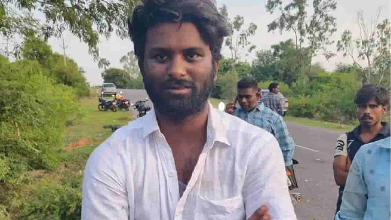 Andhra Pradesh: తనను పెళ్లి చేసుకోవాలని చెల్లెల్లి బెదిరించాడు... ఆమె వద్దని వారించినందుకు