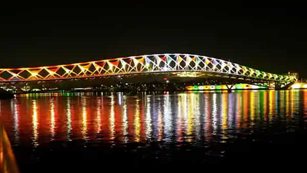 Atal Bridge: ఐకానిక్ కైట్ థీమ్ ఫుట్ ఓవర్ బ్రిడ్జ్.. ఇదో అద్భుత దృశ్యం..! నేటి నుంచి ప్రజలకు అందుబాటులోకి..