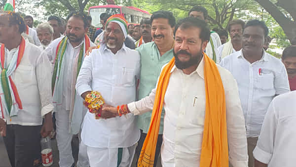 Viral Photo: తెలుగు రాష్ట్రాల్లో ప్రజంట్ తెగ ట్రెండ్ అవుతున్న పిక్.. ఈ ఫోటో వెనుక కథ – కమామిషు ఇదే