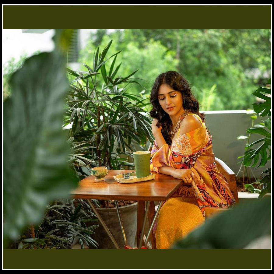 Chandini Chowdary: పచ్చని చెట్ల మధ్య పడుచుపిల్ల.. చాందిని అందాలు చూడతరమా..