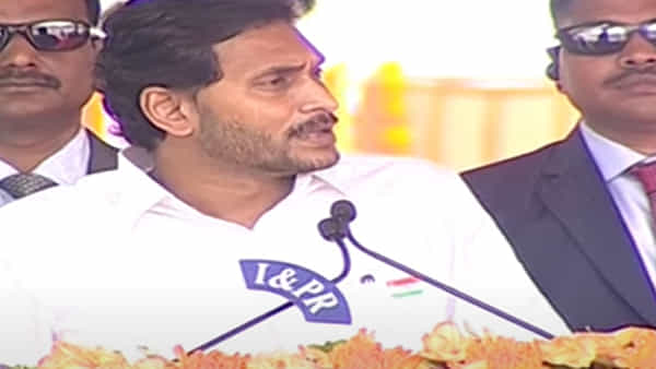 Andhra Pradesh: ముందు వాటిపై దృష్టి పెట్టండి.. ప్రాజెక్టు పనుల్లో అలసత్వం జరకూడదు.. సీఎం జగన్ సూచన