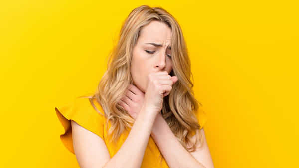 Health Tips: పొడి దగ్గుతో బాధపడుతున్నారా.. ఈ న్యాచురల్ సిరప్తో చెక్ పెట్టండిలా..