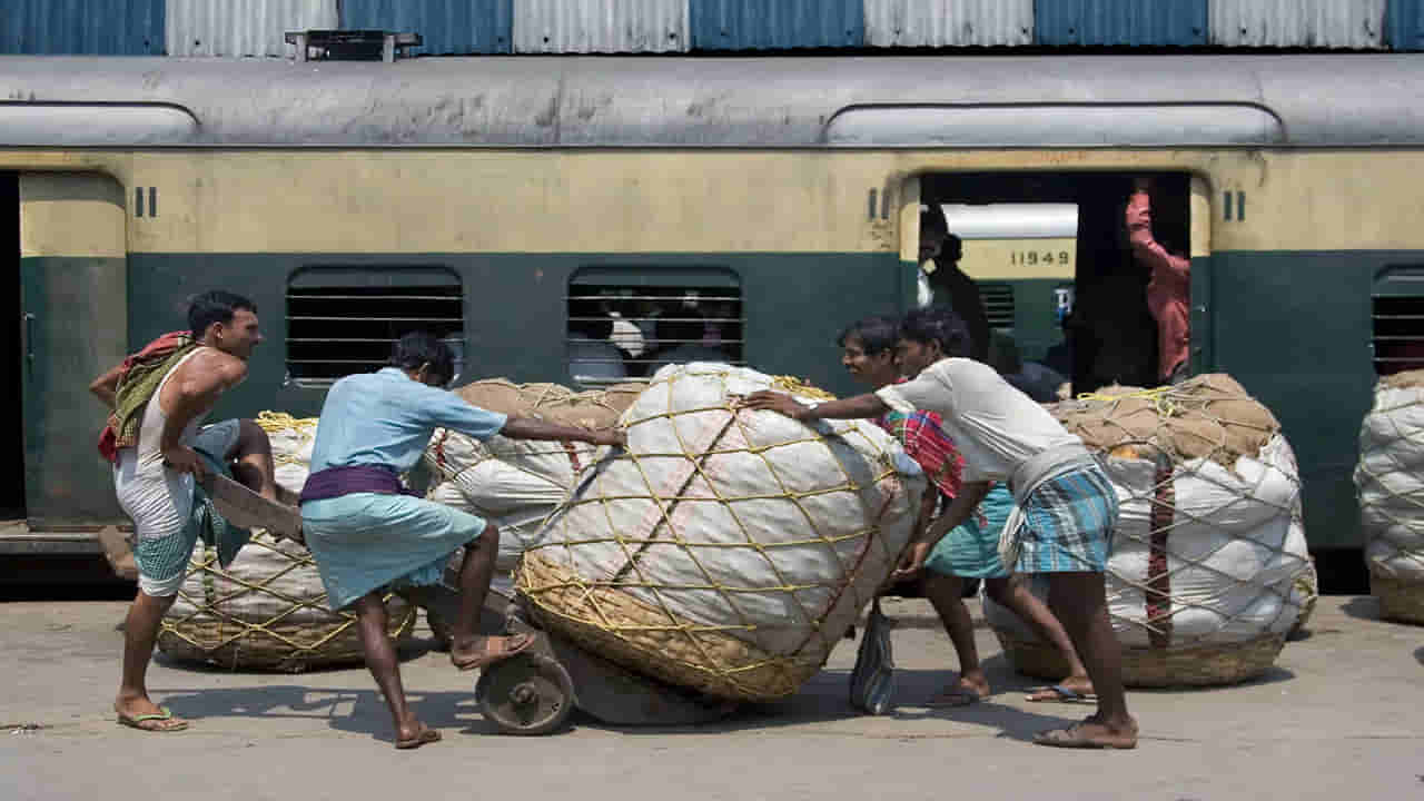 Suicides: వారే ఎక్కువగా ఆత్మహత్యలకు పాల్పడుతున్నారు.. NCRB తాజా నివేదికలో విస్తు గొలిపే విషయాలు