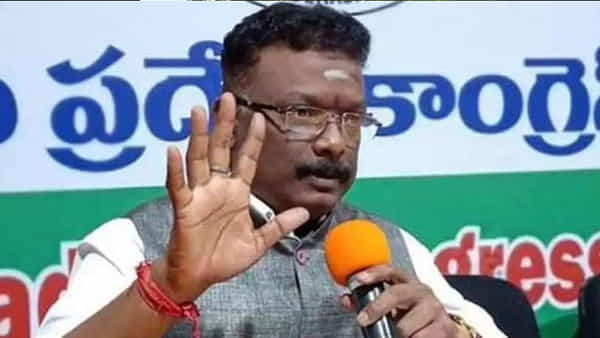Telangana Congress: కాంగ్రెస్ పార్టీకి దెబ్బ మీద దెబ్బ.. రాజీనామాకు సిద్ధమైన మరో కీలక నేత..!