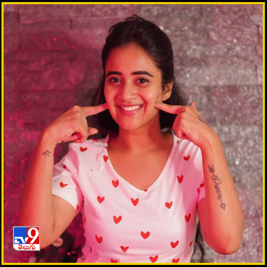 Deepthi Sunaina New Photos. Credit by:Deepthi Sunaina/Instagram