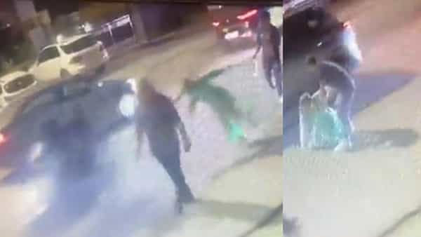 Viral: బరితెగించిన దొంగలు.. నడిరోడ్డుపై మహిళ బ్యాగ్ను ఎత్తుకెళ్ళి.. ఆపై.. నెట్టింట వీడియో వైరల్!