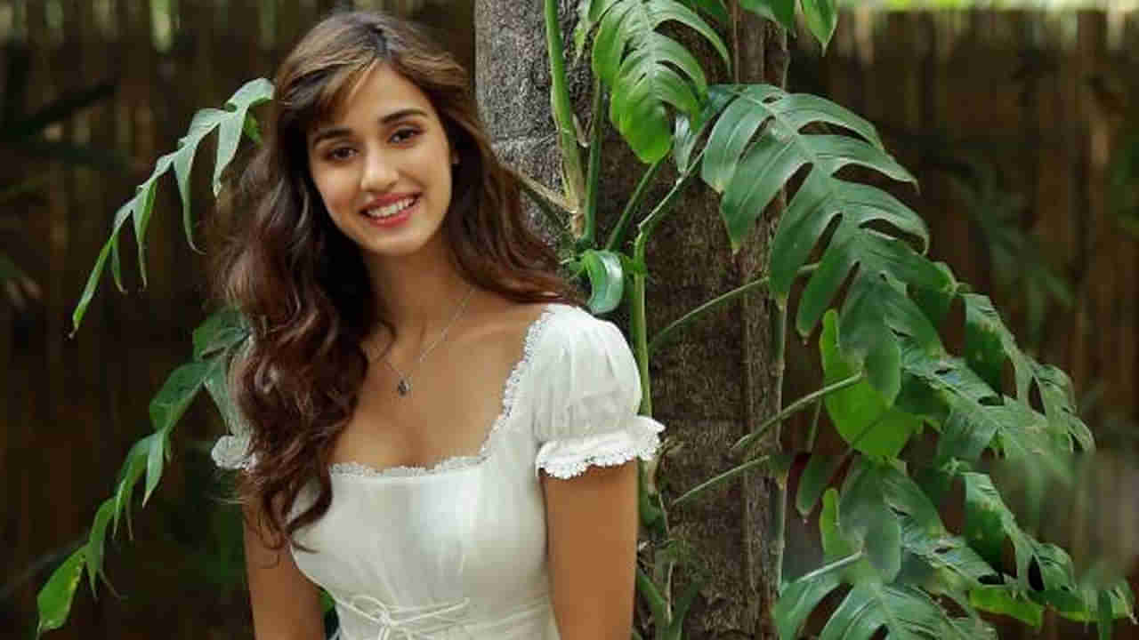 Disha Patani: సాగరతీరంలో సోగారి సోయగాలు.. సోషల్ మీడియాను షేక్ చేస్తున్న దిశా..