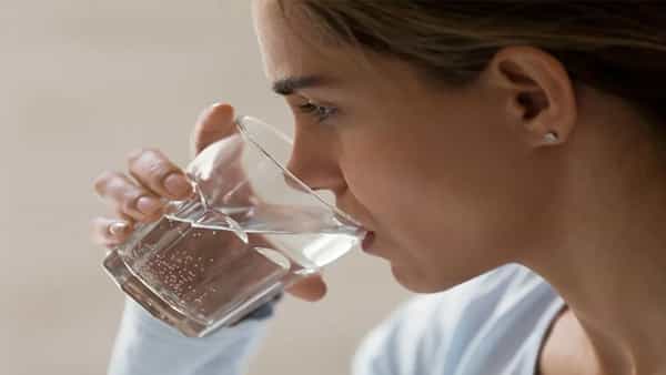 Health Tips: అతిగా దాహం వేస్తోందా? పదే పదే నీళ్లు తాగుతున్నారా? ఈ వ్యాధులకు సంకేతం కావొచ్చు.. తస్మాత్ జాగ్రత్త