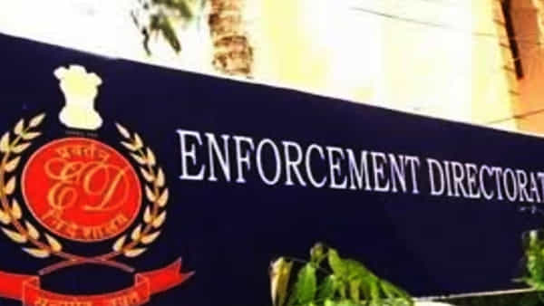 ED Summons: పశ్చిమ బెంగాల్లో దూకుడు పెంచిన ఈడీ.. ఎనిమిది మంది ఐపీఎస్లకు సమన్లు..