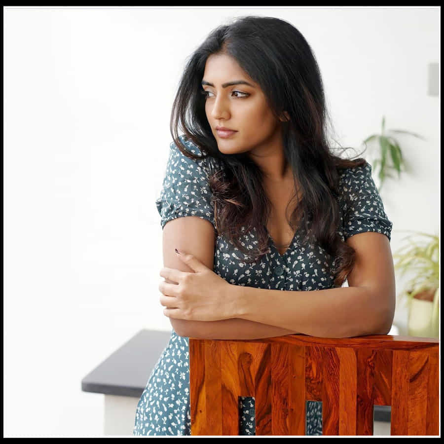Eesha Rebba: కొంటె కోరికలు రెచ్చగొట్టేలా ఫొటోస్ షేర్ చేసిన మెరుపుతీగ ఈషా రెబ్బా..