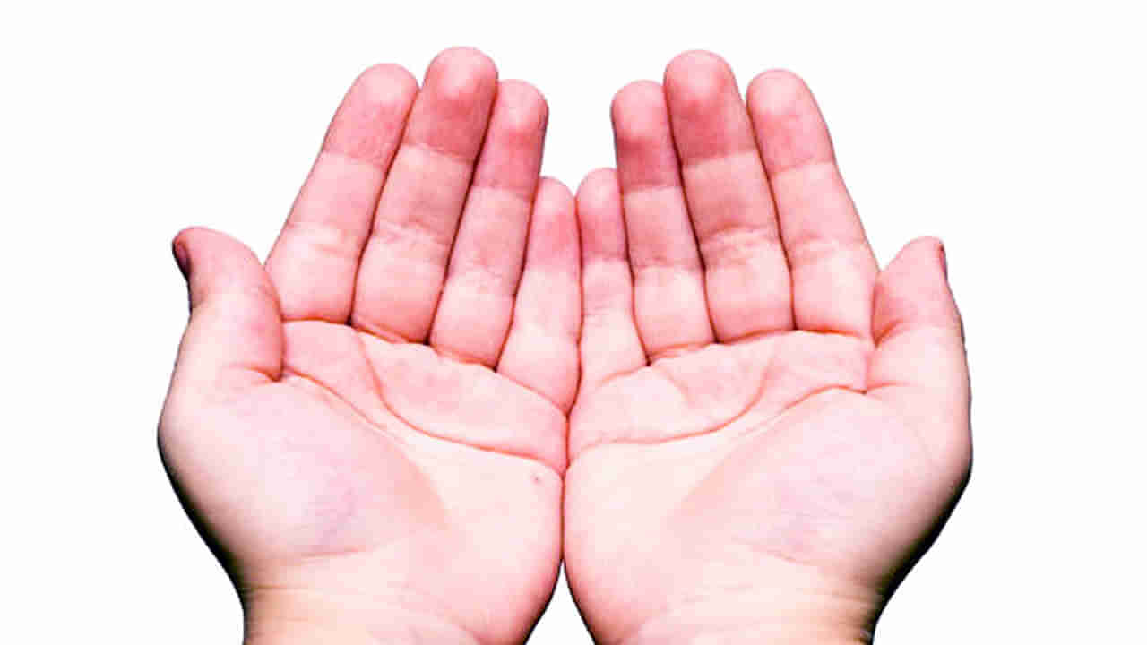 Palmistry: అరచేతిపై ఇలాంటి గుర్తులుంటే.. లక్ష్మీదేవి అనుగ్రహం మీ సొంతం.. డబ్బుకు లోటు ఉండదు