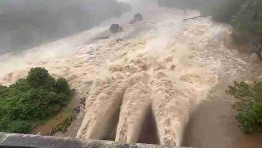 India Rains: దక్షిణాది రాష్ట్రాలపై వరణుడి ప్రతాపం.. పొంగిపొర్లుతున్న వాగులు, వంకలు..