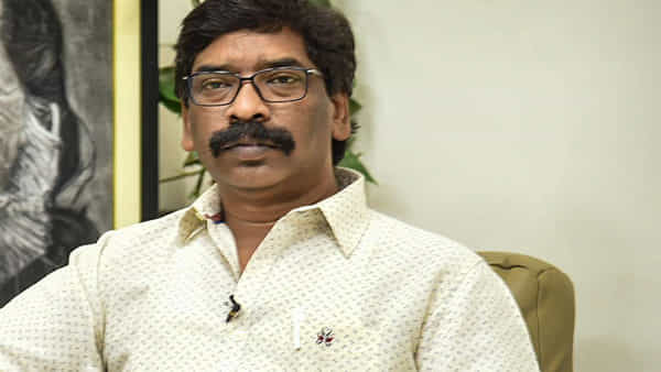 Hemant Soren: జార్ఖండ్లో రాజకీయ సంక్షోభం.. రాజీనామా దిశగా హేమంత్ సోరెన్.. అత్యవసర కేబినెట్ భేటీ..