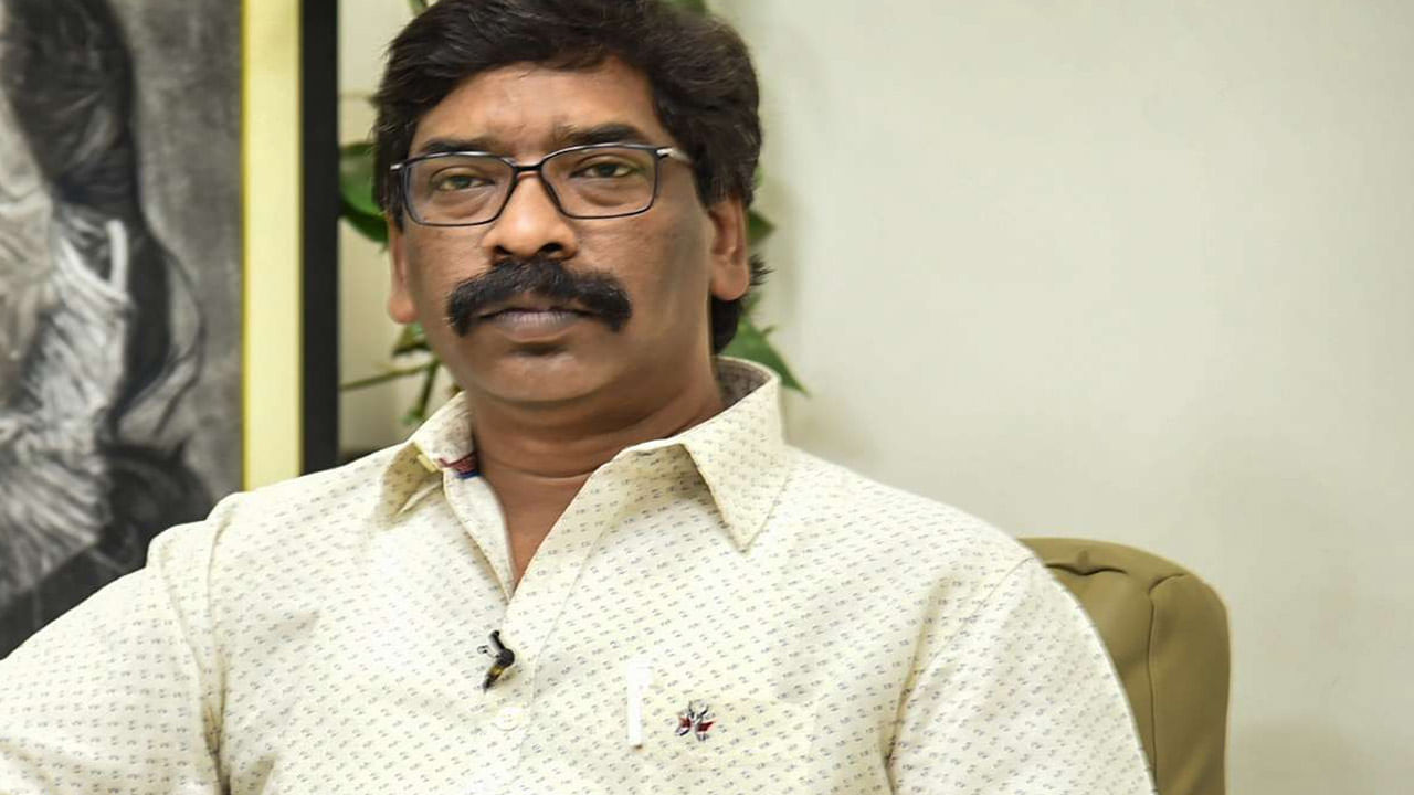 Hemant Soren: జార్ఖండ్‌లో రాజకీయ సంక్షోభం.. రాజీనామా దిశగా హేమంత్ సోరెన్.. అత్యవసర కేబినెట్ భేటీ..