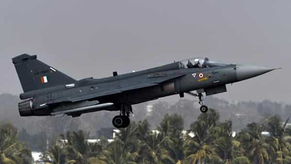 Tejas Fighter: యుద్ధ విమానాల అమ్మకానికి రెడీ అవుతున్న భారత్.. కొనుగోలు ఆసక్తిని చూపిస్తోన్న మలేషియా సహా పలు దేశాలు