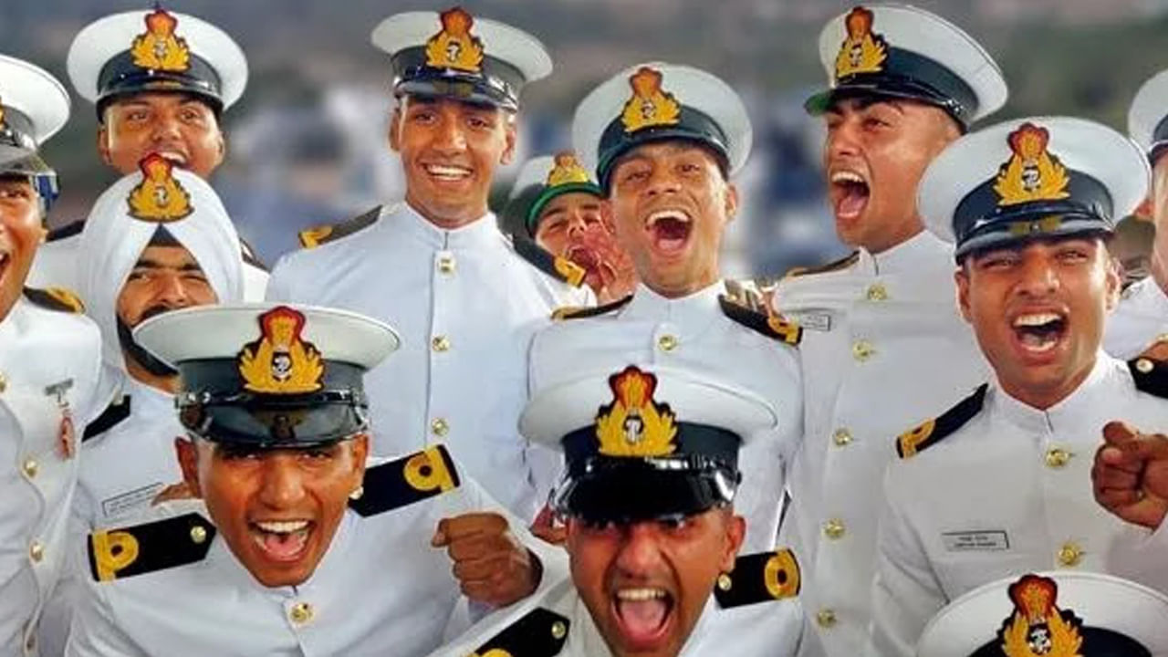 Indian Navy Recruitment: ఇంటర్‌ పూర్తి చేసిన వారికి ఇండియన్‌ నేవీ సదవకాశం.. బీటెక్‌ క్యాడెట్‌ ఎంట్రీ స్కీమ్‌..