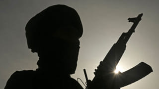 Imran Khan: ఇమ్రాన్ ఖాన్‌కు బిగుస్తున్న ఉచ్చు.. అరెస్టు చేసేందుకు సిద్ధమవుతున్న ప్రభుత్వం..