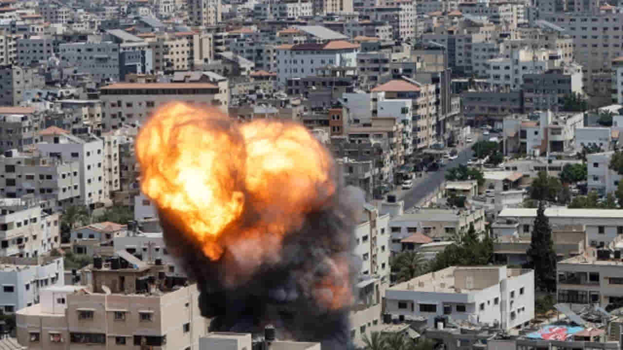 Israel vs Palastina: గాజా మీద భీకరంగా విరుచుకుపడిన ఇజ్రాయెల్.. వారే లక్ష్యంగా చేసుకొని..