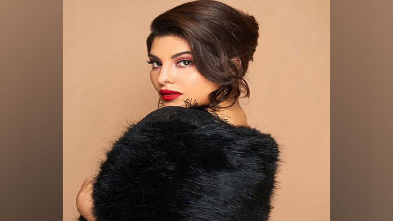 Jacqueline Fernandez: మనీలాండరింగ్ కేసులో నటి జాక్వెలిన్ ఫెర్నాండేజ్కు బిగుస్తున్న ఉచ్చు.. నోటీసులు జారీ చేసిన ఢిల్లీ కోర్టు..
