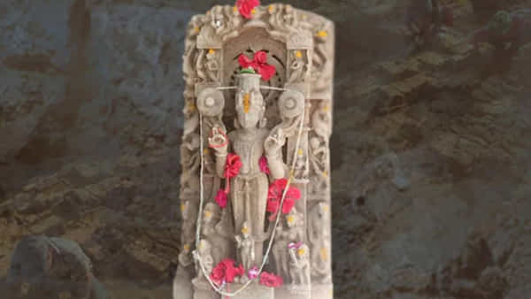 Viral: ఆలయ పునర్నిర్మాణం కోసం తవ్వకాలు జరుపుతుండగా బయటపడిన అద్భుతం