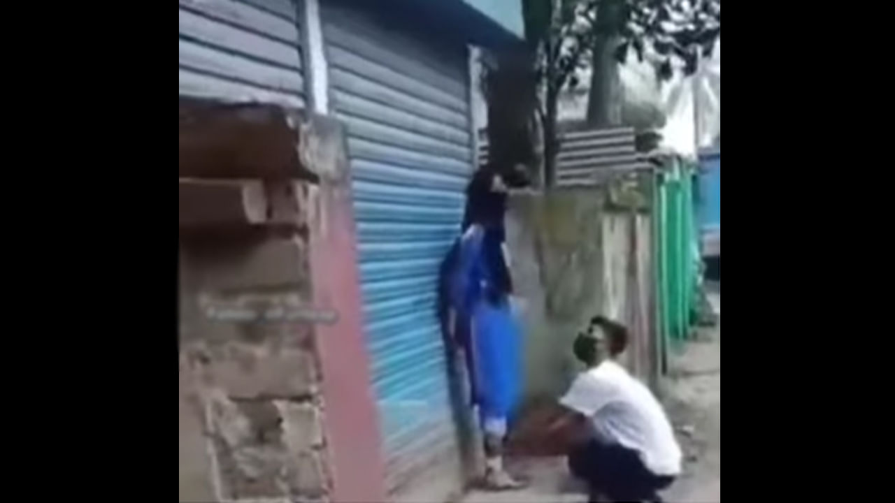 Viral Video: ప్లీజ్ ప్లీజ్ ప్లీజ్.. ఈ ఒక్కసారికి క్షమించు బేబీ.. వీడియో చూస్తే నవ్వాపుకోలేరు..!