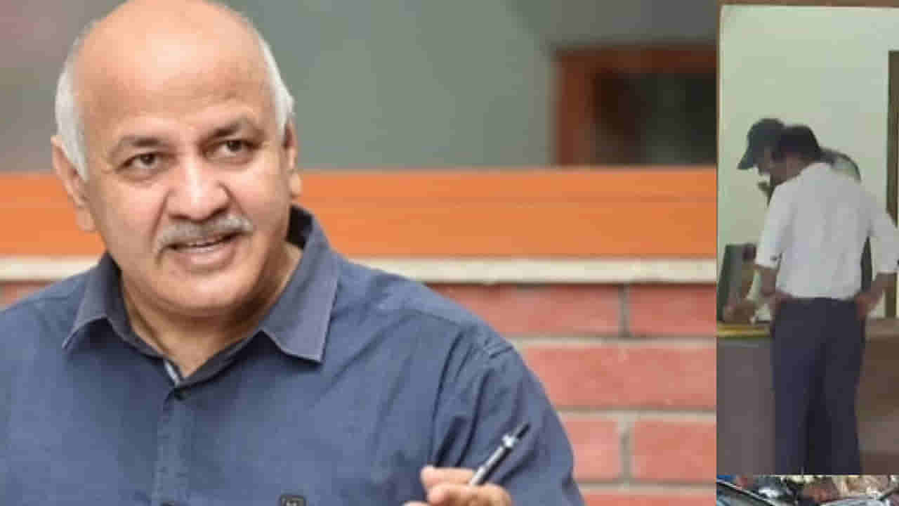 Manish Sisodia: ఢిల్లీ డిప్యూటీ సీఎం నివాసంలో సీబీఐ సోదాలు.. ఆకేసులో అవకతవకలు గురించే..