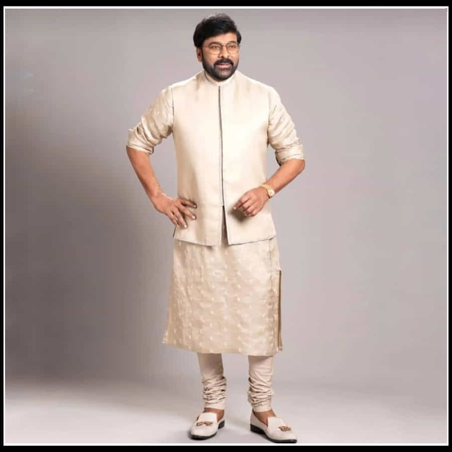 Megastar Chiranjeevi:  ఏజ్ లో న్యూ లుక్ తో  యంగ్ హీరోస్ తో పోటీ పడుతున్న మెగాస్టార్ 
