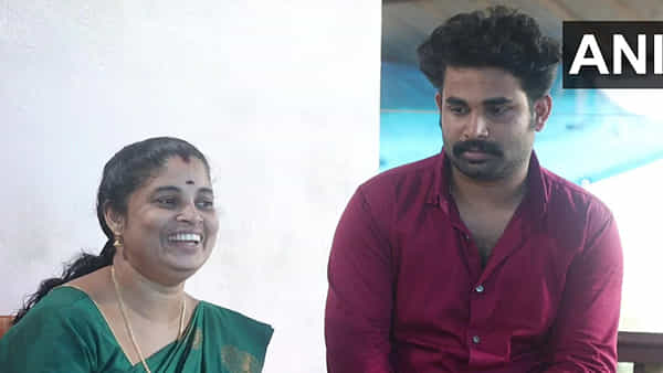Inspiring: 42 ఏళ్ల తల్లి,24 ఏళ్ల కొడుకు కలిసి సాధించిన అద్భుతం.. దేశమంతా వారివైపే చూస్తున్నారుగా..!