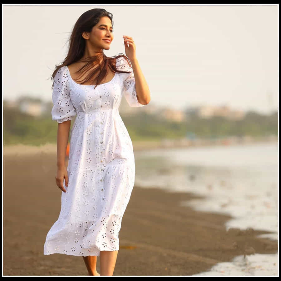 Nabha Natesh: సంద్రంలో హంసలా సవ్వడి చేస్తున్నట్టు అబ్బా అనిపించేలా నభా నటేష్ 