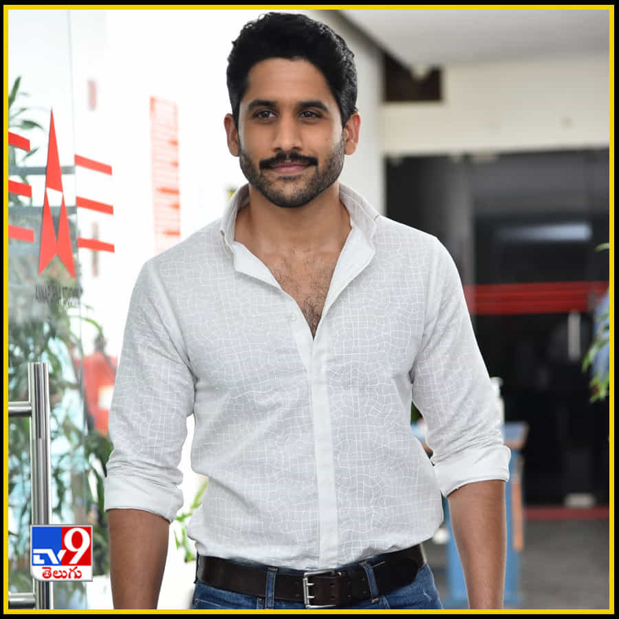 లవర్ బాయ్ లుక్ లో చై 