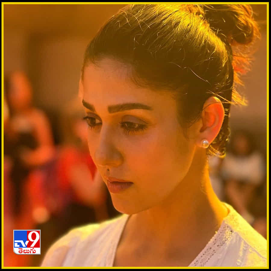 స్పెయిన్లో చక్కర్లు కొడుతున్న కొత్త జంట