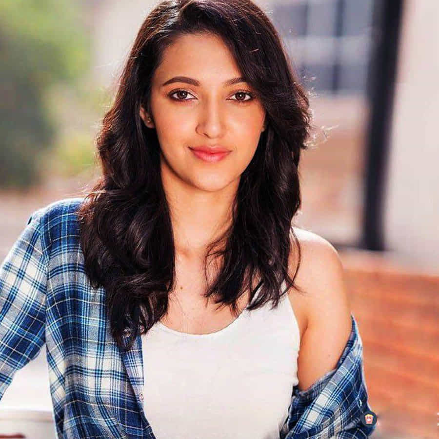 ఈ ఫోటోల పై నెటిజన్లు రకరకాల కామెంట్లు చేస్తున్నారు.