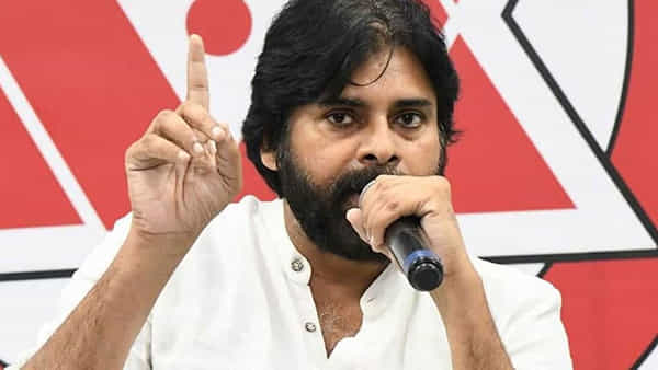 Pawan Kalyan: ఉనికి లేకుండా చేయాలనుకుంటున్నారు.. అది ఎవరి తరం కాదు.. వైసీపీపై పవన్ కల్యాణ్ ఫైర్